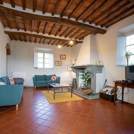 Ampio Appartamento Completamente Rinnovato Con Vista E Piscina Lucca Eksteriør billede